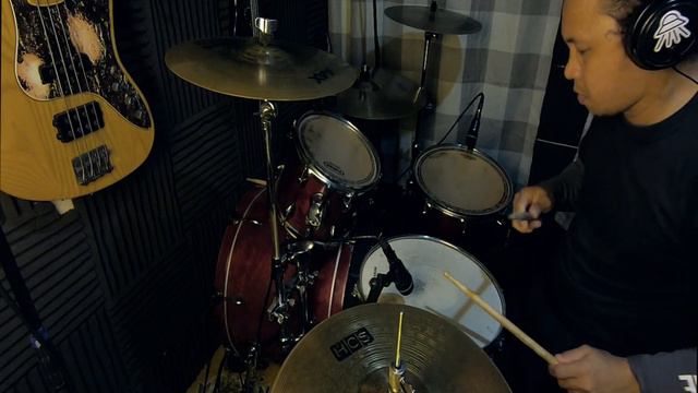 sweet caroline neil diamond drum cover смотреть онлайн