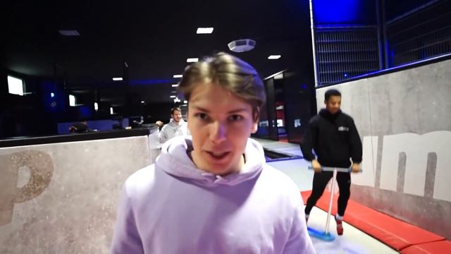 HENRY VS KIRAN GAME OF TRAMP! смотреть онлайн