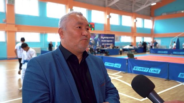 2 девушки и 49 мужчин-бойцов вышли на ковер I чемпионата Ямальского района по рукопашному бою смотреть онлайн