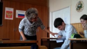 Упал в обморок на уроке!