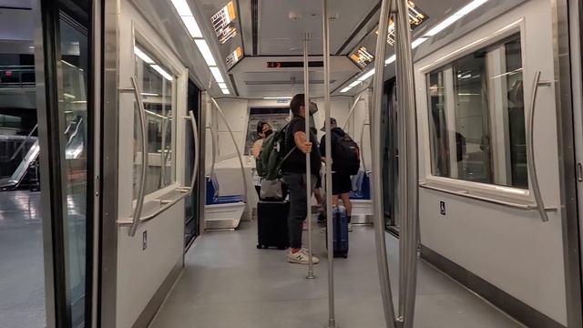 Arriving at Washington D.C., Walking & Exploring Washington Dulles International Airport (IAD) смотреть онлайн