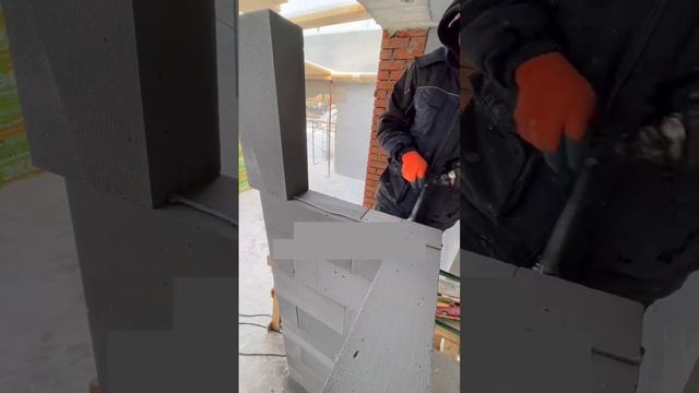 Стро #стройкадома #строительстводома #кладка #газоблок #домподключ смотреть онлайн