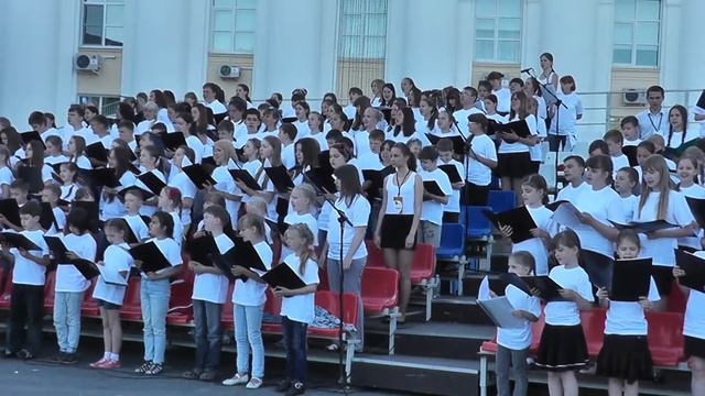 Тысячный детский хор Ульяновской области Песня "Мир, мир, мир!" смотреть онлайн