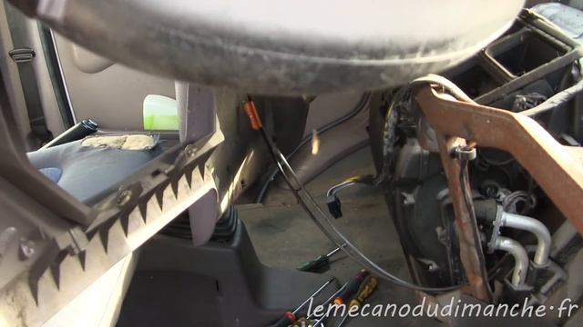 Renault Master #11 Remplacement radiateur de chauffage (2) смотреть онлайн