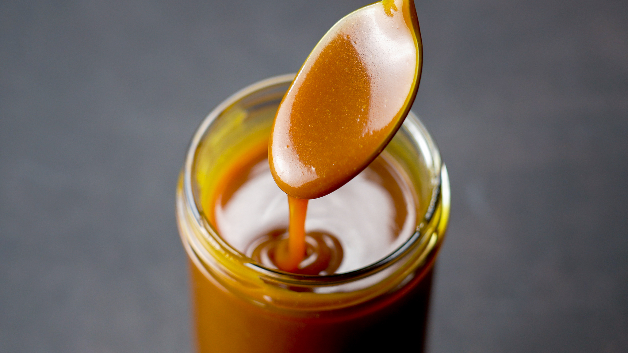 У меня карамель всегда получается густой, но текучей. Получится, даже если совсем нет опыта смотреть онлайн