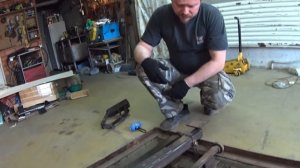 12) Самодельный подъёмник для гаража \ Передвижная станина для подъёмника своими руками