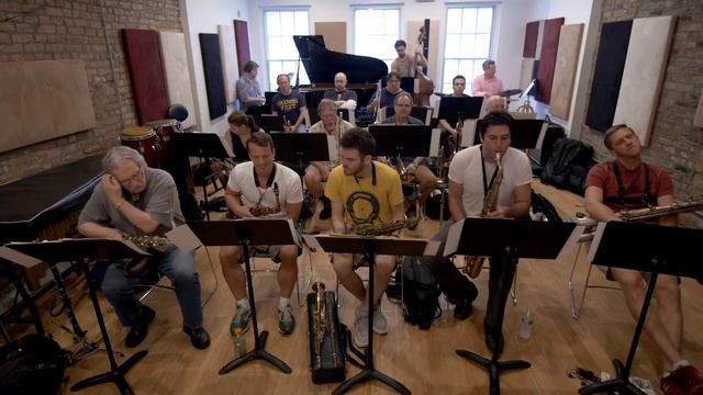 Just Like That Comp. & Arr. Peter Herbolzheimer смотреть онлайн