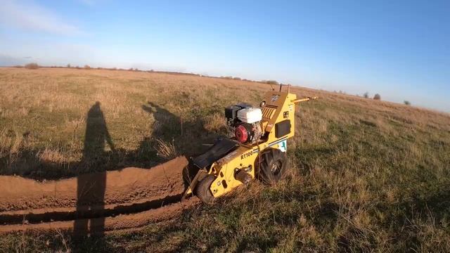 Обзор траншеекопателя. Vermeer rt100. Trencher work. смотреть онлайн