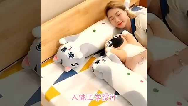Мягкая игрушка подушка плюшевый длинный кот Бобби / длинная собака Мопс смотреть онлайн