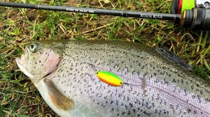 РАЗЛОВИЛ НОВЫЙ СПИННИНГ Блесна которая ловит Форель на каждой рыбалке.mp4