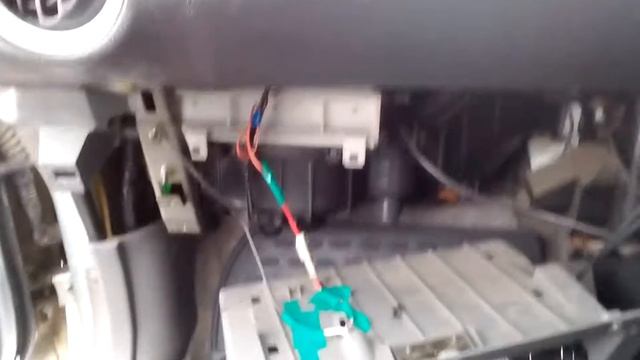 Где находится и как поменять салонный фильтр в импрезе смотреть онлайн