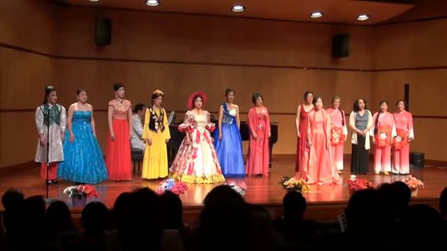 A Great River (May Liu and the Yang Yang Singers) смотреть онлайн