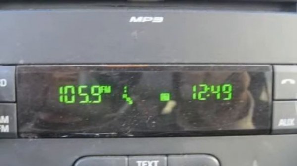 2010 FORD Explorer 4WD XLT Auto 4.0L V6 Red