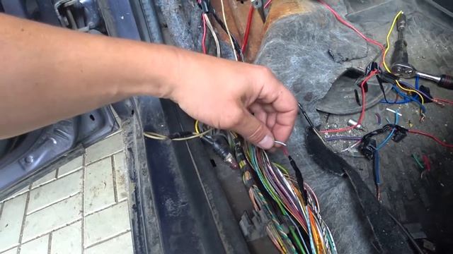 Citroen C4 Не открывается крышка багажника смотреть онлайн