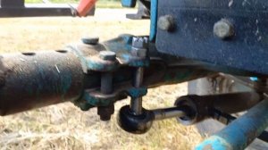 Фронтальный погрузчик на юмз. Фаворит 800.