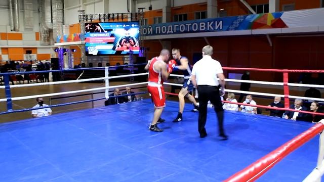 Бокс. Касымов Марифат (красный) - Охотин Владислав (синий). Чемпионат ПФО, Уфа, 24.09.2020 смотреть онлайн