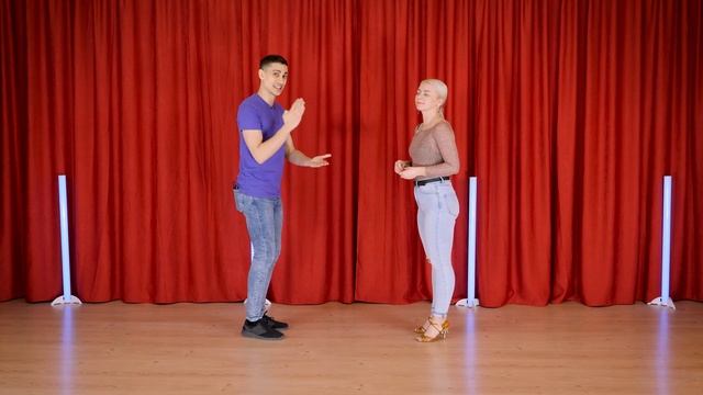 5 LEADING Footwork Patterns to SPICE UP your BACHATA | Marius&Elena Bachata смотреть онлайн