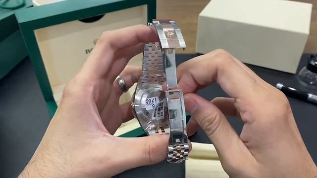 Rolex Wimbledon Rose Gold - 126331 Watch Unboxing смотреть онлайн