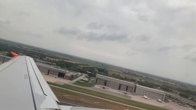 Take-off from Venezia airport to Paris Orly easyJet Airbus A319 смотреть онлайн