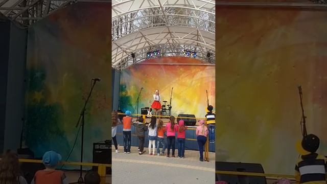 "Красками разными" смотреть онлайн