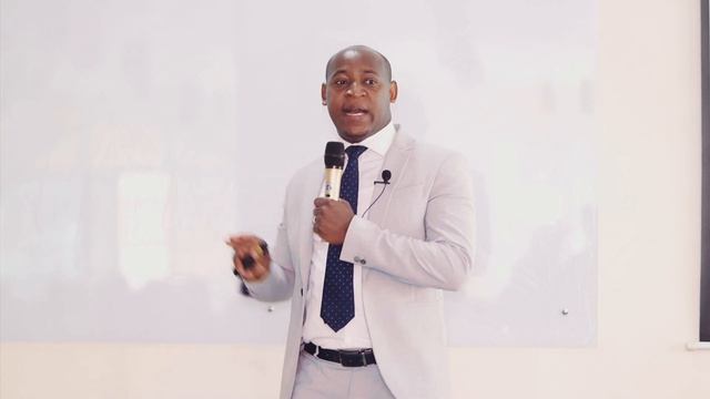 COMFORT ZONE EXPLAINED BY ELIAS MUHOOZI смотреть онлайн