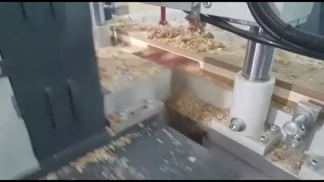 AUTOMATIC HORIZONTAL DOOR LOCKING AND HINGE LOCATING MACHINE | EPZ 103 WPM смотреть онлайн