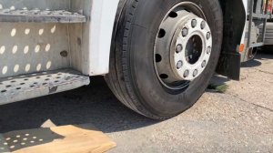 EXPERIMENT: BIG TRUCK vs GLASS