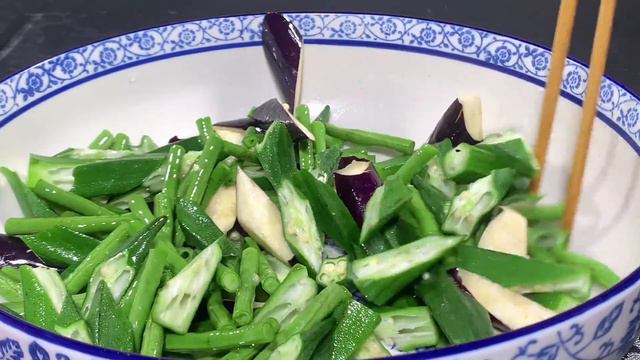 秋葵搭配茄子豆角，沒想到這麼好吃，多加一個步驟，營養又美味【阿光廚房】#秋葵 #茄子豆角 #茄子 #豆角 смотреть онлайн