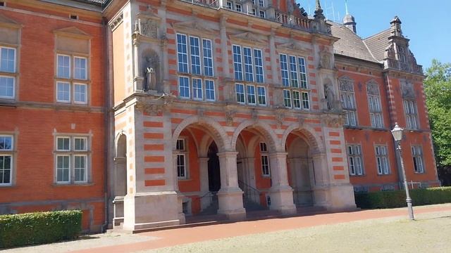 Ратушная Площадь Харбурга. Гамбург без постановки. смотреть онлайн