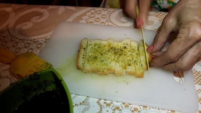 Вкусные хрустящие СУХАРИКИ в домашних условиях со специями ? смотреть онлайн