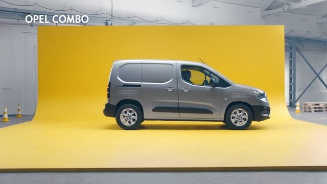 Opel COMBO CARGO fino a 4,4 m³ di volume di carico смотреть онлайн