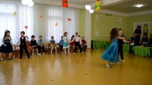 Нежный вальс на утреннике 8 Марта в детском саду Старшая группа