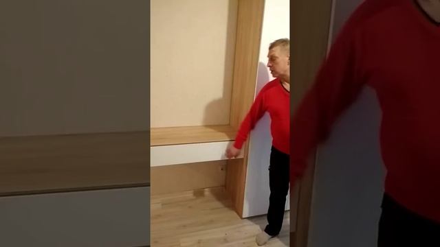 Красивый глянцевый шкаф смотреть онлайн