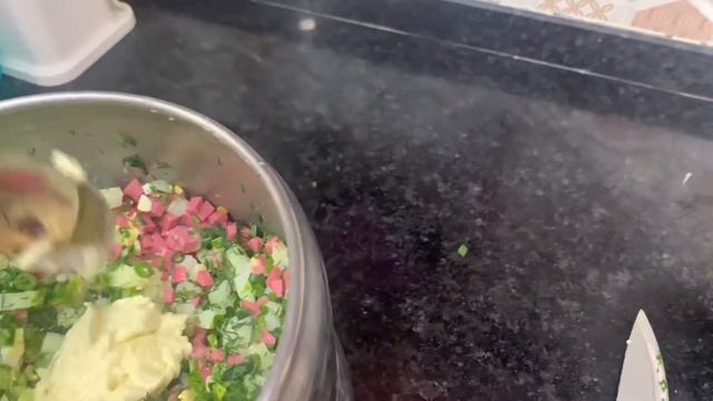 ?ОКРОШКА НА АЙРАНЕ С МИНЕРАЛКОЙ?ВКУСНЕЙШИЙ РЕЦЕПТ смотреть онлайн