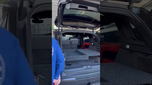 Range Rover Sport Rear Drawer System смотреть онлайн