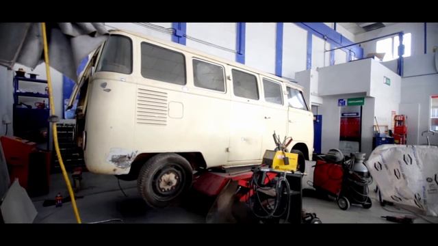 VOLKSWAGEN T1///TALLERES MULHACEN смотреть онлайн
