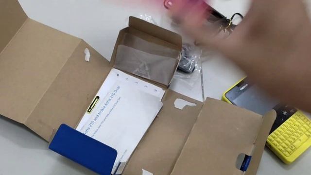 Unboxing Nokia Asha 210 in 2023 смотреть онлайн