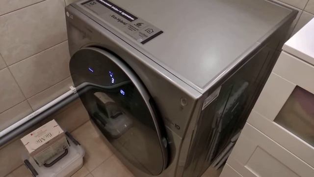 Стиральная машинка LG премиум класса отжимает. Думаете бюджетные LG ещё хуже? смотреть онлайн