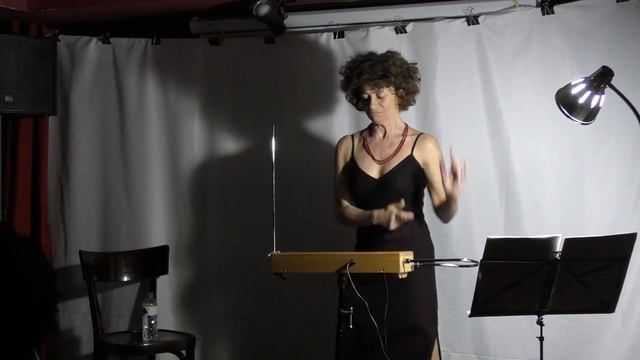 Poesia y Theremin. Poema "Tengo Una Vida" en Espai Poe-tic смотреть онлайн
