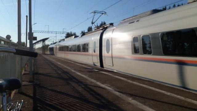 Сдвоенный электропоезд 