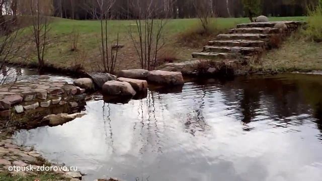 Несвижский Парк в Беларуси. Прогулка вокруг замка Радзивиллов смотреть онлайн