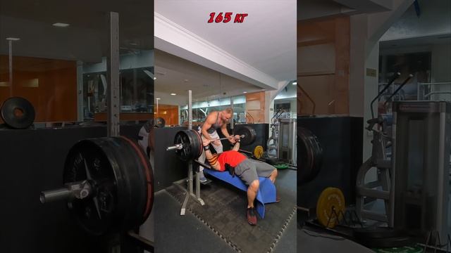 Жим в лёгком слингшоте с паузой 165 кг х 5 смотреть онлайн