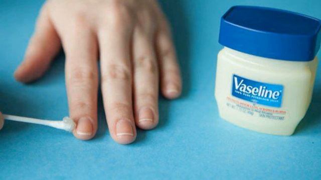 Аккуратный маникюр лайфхак смотреть онлайн