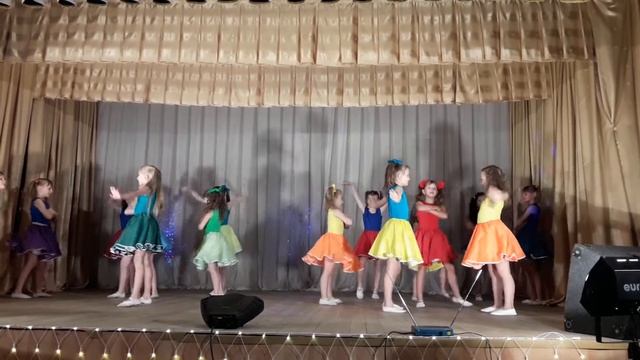 Едем едем в соседнее село на дискотеку смотреть онлайн