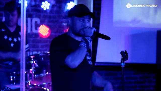 LYONIK - Клаустрофобия (live In ЧИП БАР 07102016)