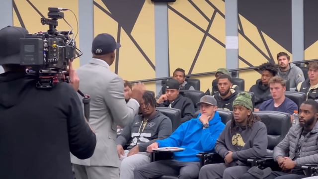 Deion Sanders Meets with the Colorado Football Team Players for the First Time смотреть онлайн
