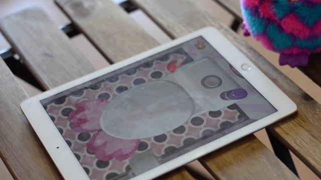 Играем с Furby Boom на iPad смотреть онлайн
