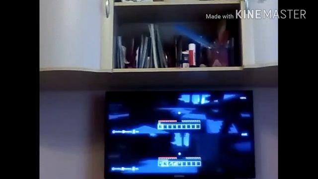 Мы играем в майнкрафт на приставке. смотреть онлайн