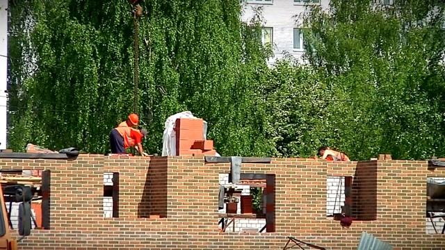 В Твери активно строят новые дома для переселения жителей Морозовских казарм смотреть онлайн