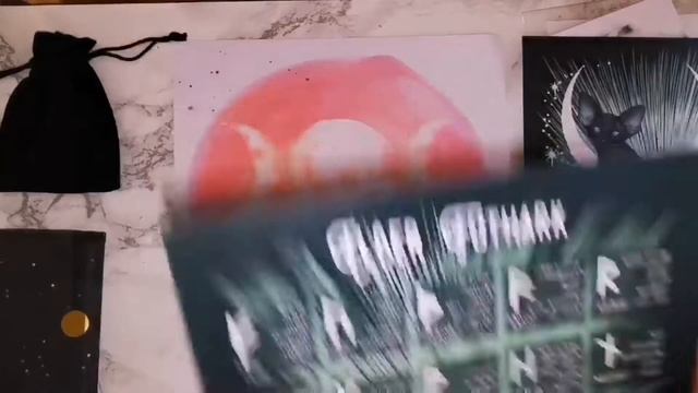 Witch's familiar runic oracle - the white witch oracle смотреть онлайн